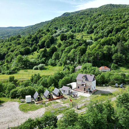 Vita Guesthouse Bajram Curri Kültér fotó
