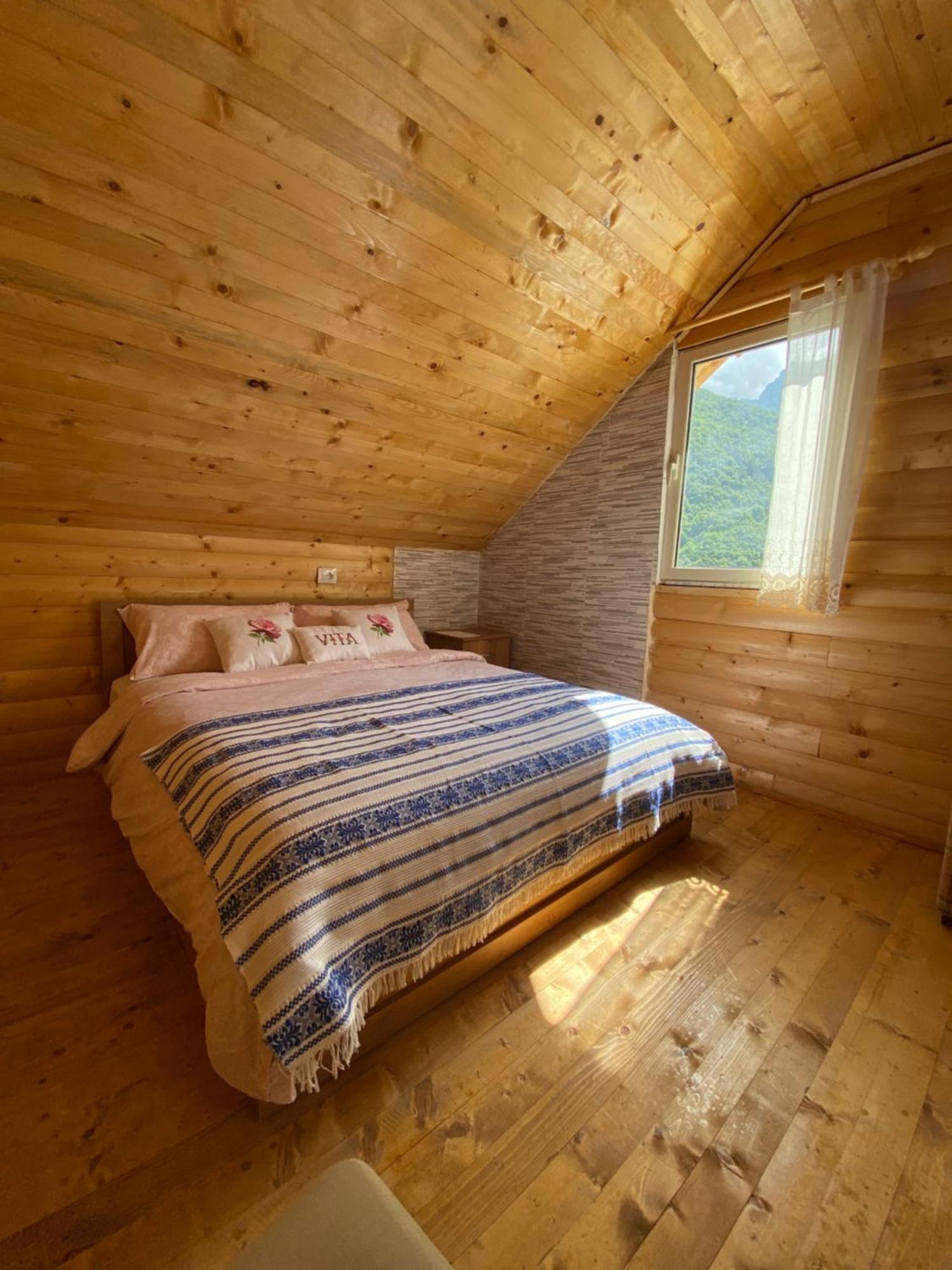 Vita Guesthouse Bajram Curri Kültér fotó