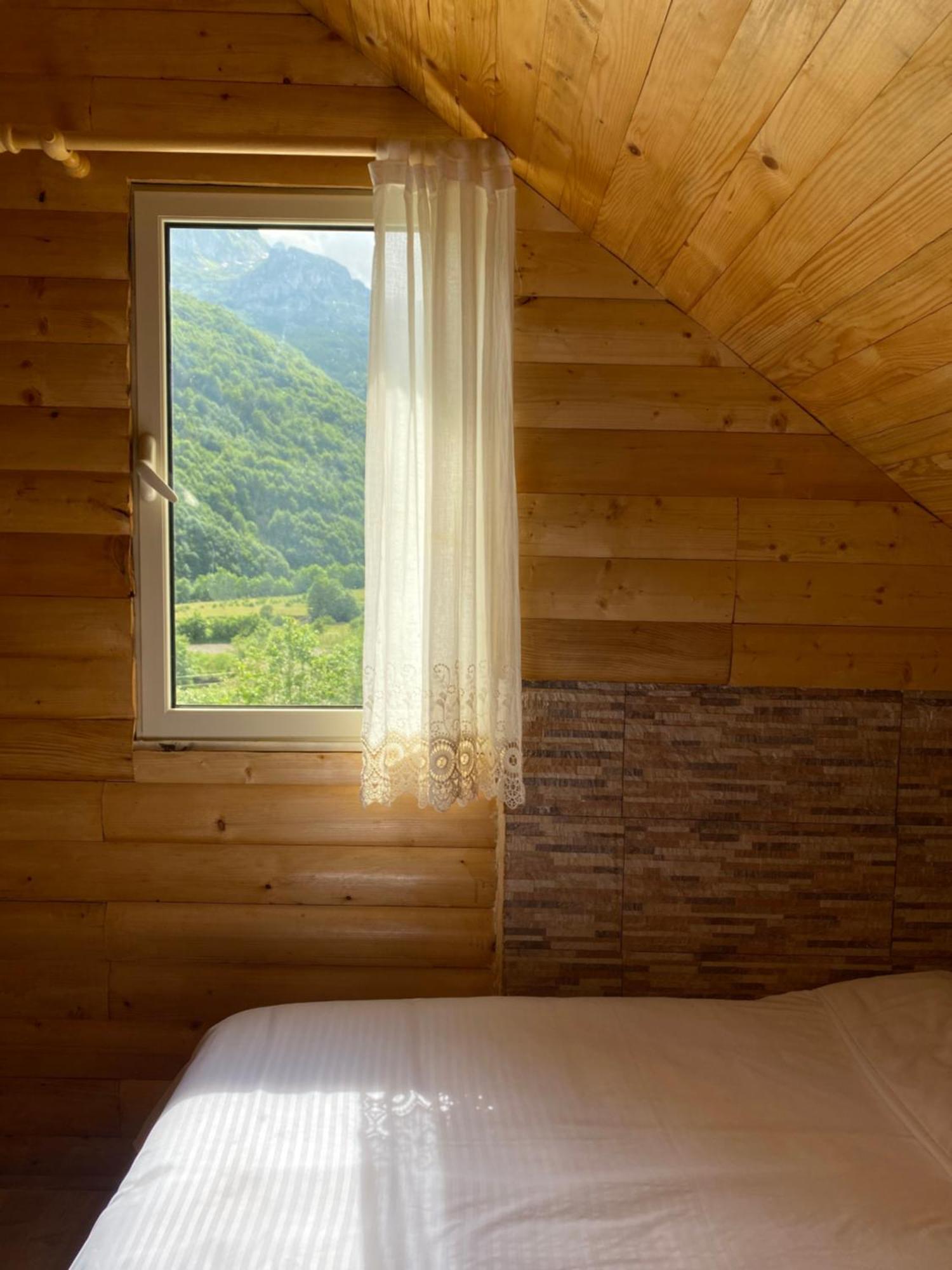 Vita Guesthouse Bajram Curri Kültér fotó